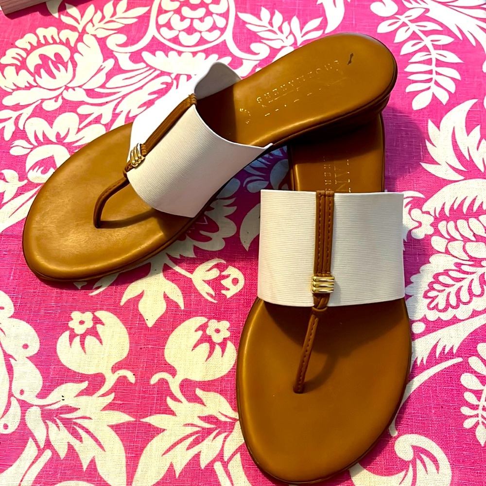 Italian Shoemakers Thong Style White/Saddle Sandals